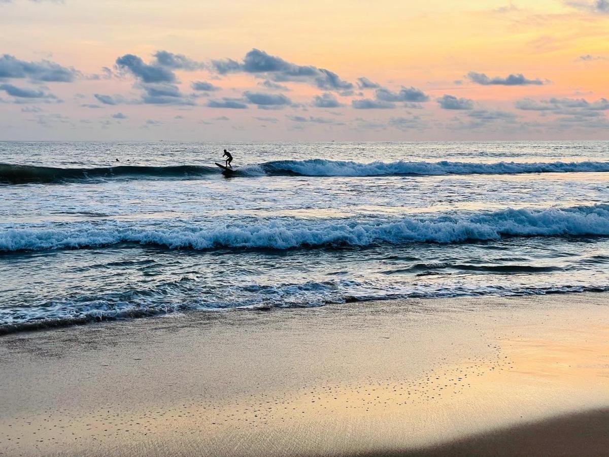 Hikkaduwa Backyard Beach Homestay Galle Eksteriør billede