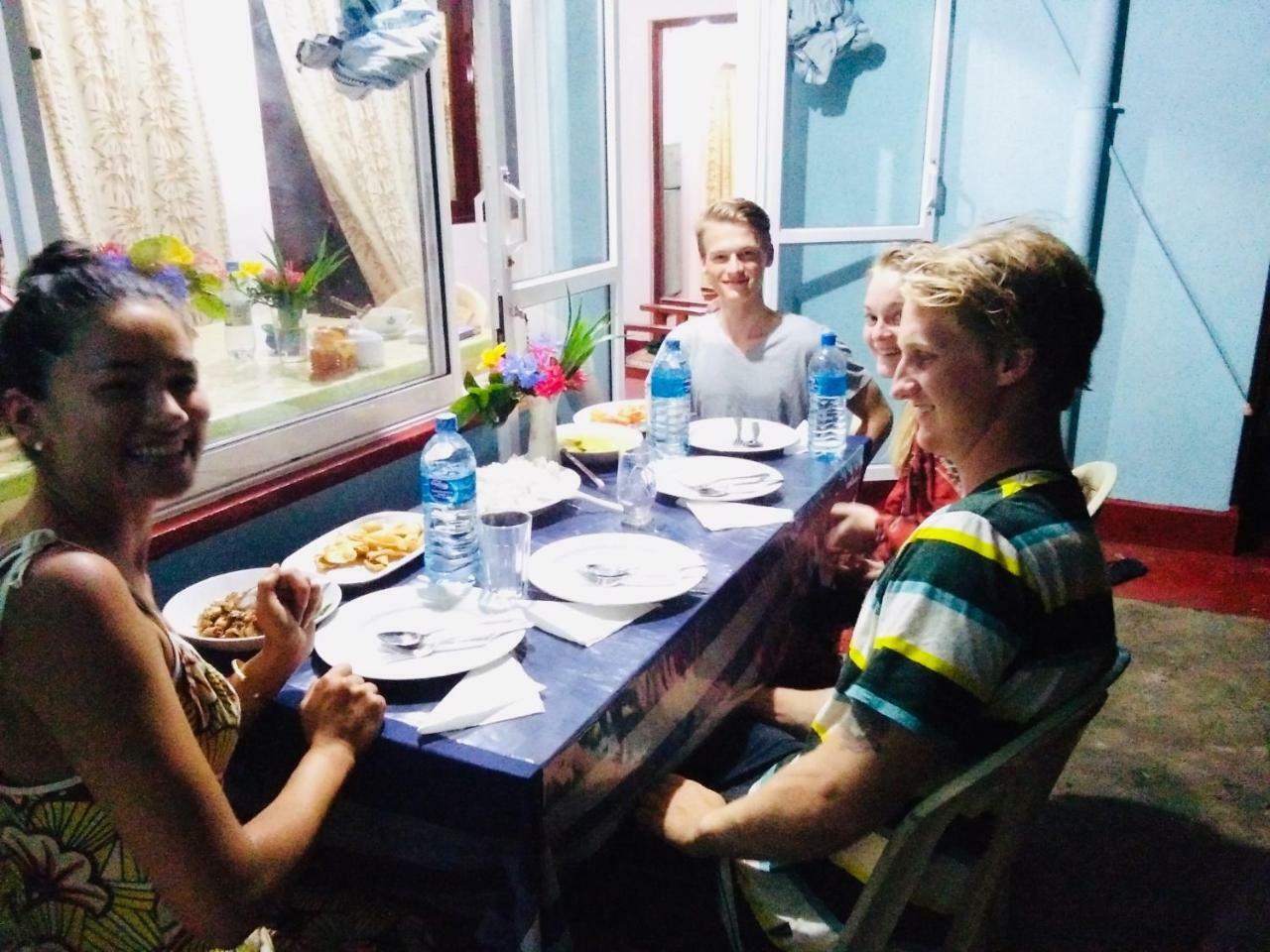 Hikkaduwa Backyard Beach Homestay Galle Eksteriør billede