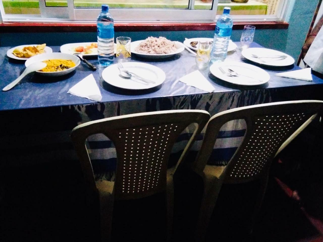 Hikkaduwa Backyard Beach Homestay Galle Eksteriør billede