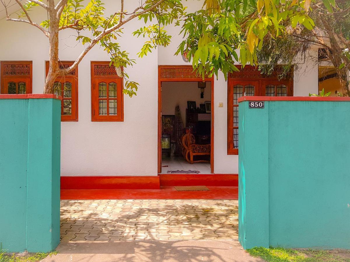 Hikkaduwa Backyard Beach Homestay Galle Eksteriør billede